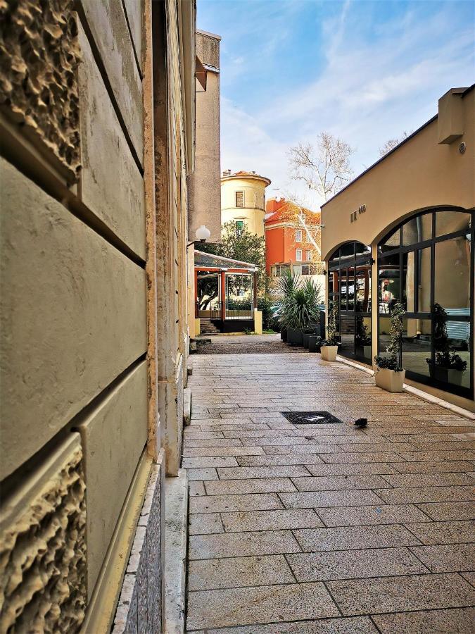 فندق Divinity'S Reach - Old Town Center زادار المظهر الخارجي الصورة